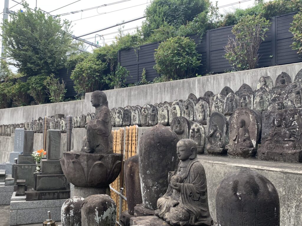 Buddha cluster at Jiunzan Chosenji (Chosen-Temple), Shibuya, Tokyo