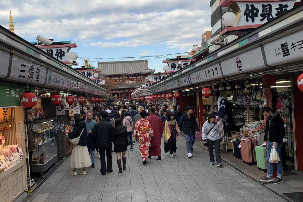 Asakusa Sensoji Buzzing Nakamise Street, Tokyo Walking Guide