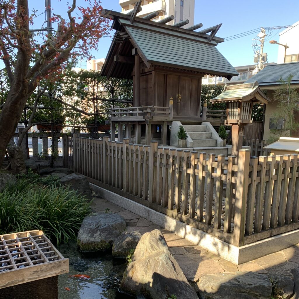 Nuke Benten (Itsukushima Shrine), Shinjuku, Tokyo