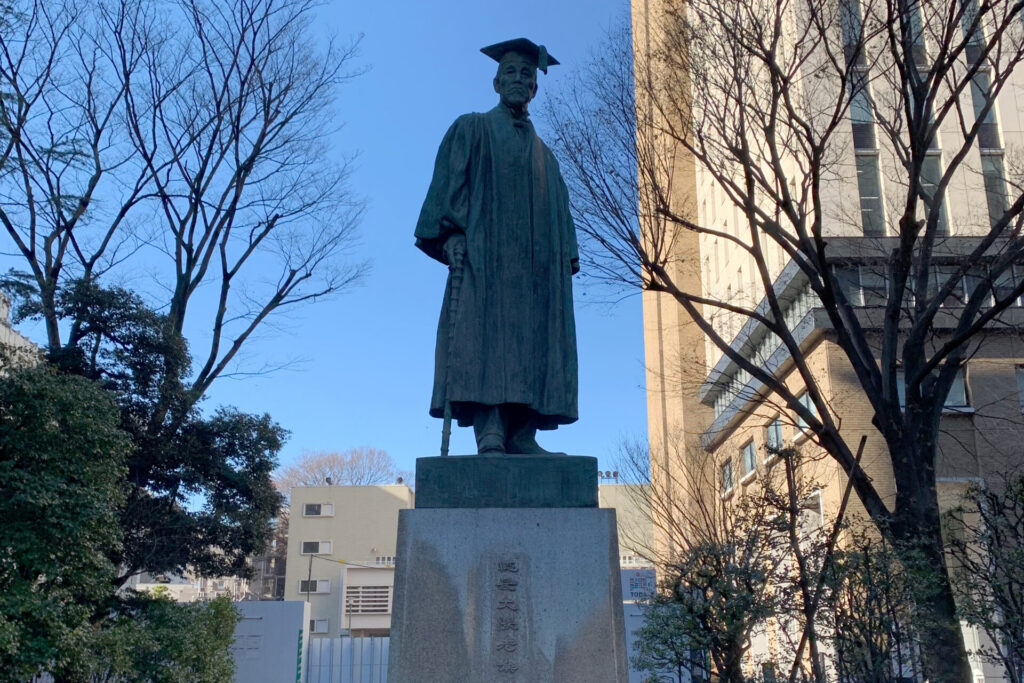 Shigenobu Okuma Statue, Waseda University, Tokyo Walking Guide