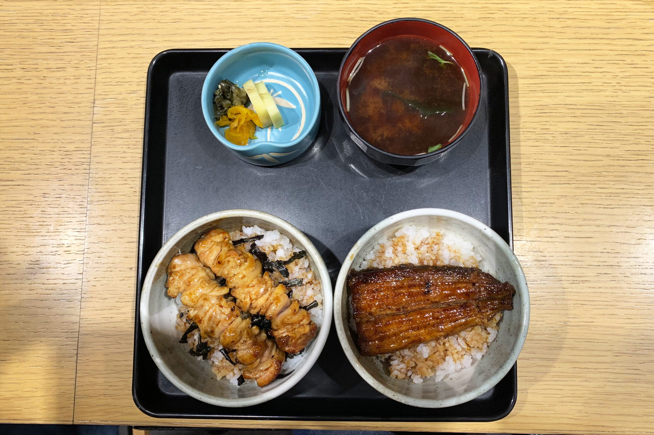 Yakitori and Grilled Eel Bowl, Fukusen, Restaurant Area, Toyosu Market, Tokyo Walking Guide