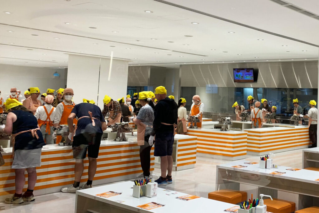 Chicken Ramen Factory, CUPNOODLES MUSEUM YOKOHAMA, Yokohama, Tokyo Walking