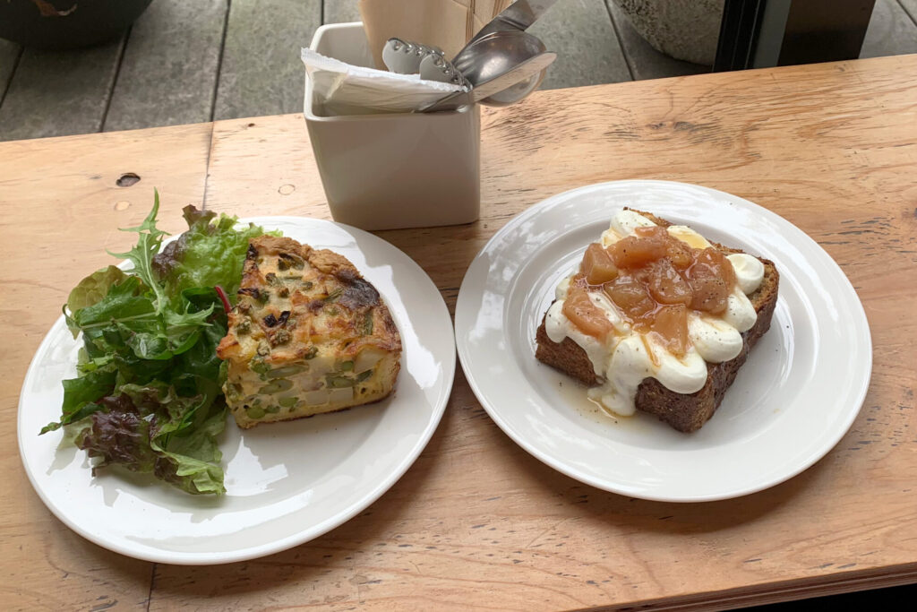 Quiche and Open-Toast, Food Stand Magali, Kamakura, Tokyo Walking