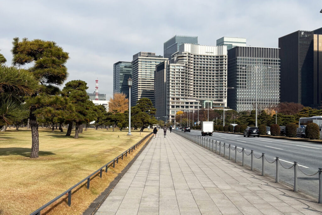 Marunouchi Street, Imperial Palace, Imperial Palace Run, Tokyo Walking Guide